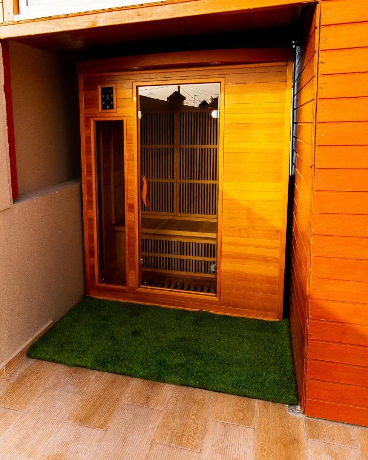 Evasion En Plein Coeur De La Ville Studio Jacuzzis Sauna Et Piscine Au Centre De Port-Louis Exterior foto